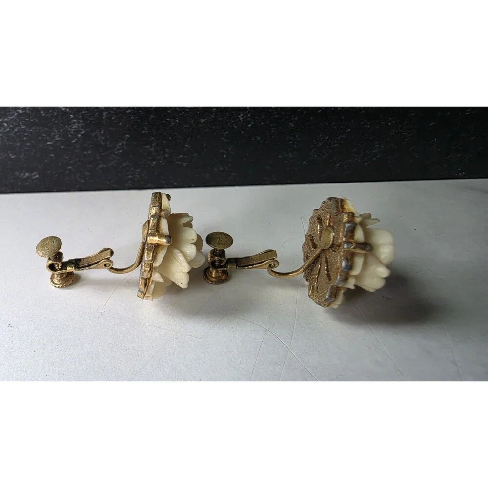 Celluloid Floral Gold Tone Metal Clip-on Screwback Earrings Vintage